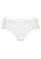 Voorzijde productafbeelding slip met glansband in de kleur ecru van het merk Naturana 