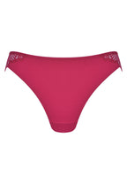 Voorzijde productafbeelding slip met gerecycled kant in de kleur casis van het merk Naturana