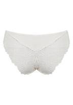 Achterzijde productafbeelding slip met gerecycled kant in de kleur ecru van het merk Naturana