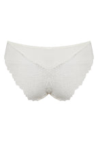 Achterzijde productafbeelding slip met gerecycled kant in de kleur ecru van het merk Naturana