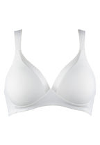 Voorzijde productafbeelding soft bh met glansband in de kleur ecru van het merk Naturana