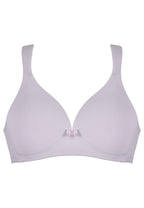 Voorzijde productafbeelding soft bh met brede bandjes in de kleur blueberry cream van het merk Naturana
