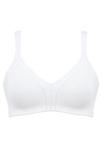 Voorzijde productafbeelding minimizer bh met side smoother in de kleur wit van het merk Naturana