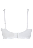 Achterzijde productafbeelding side smoother bh met gerecycled kant in de kleur ecru van het merk Naturana 