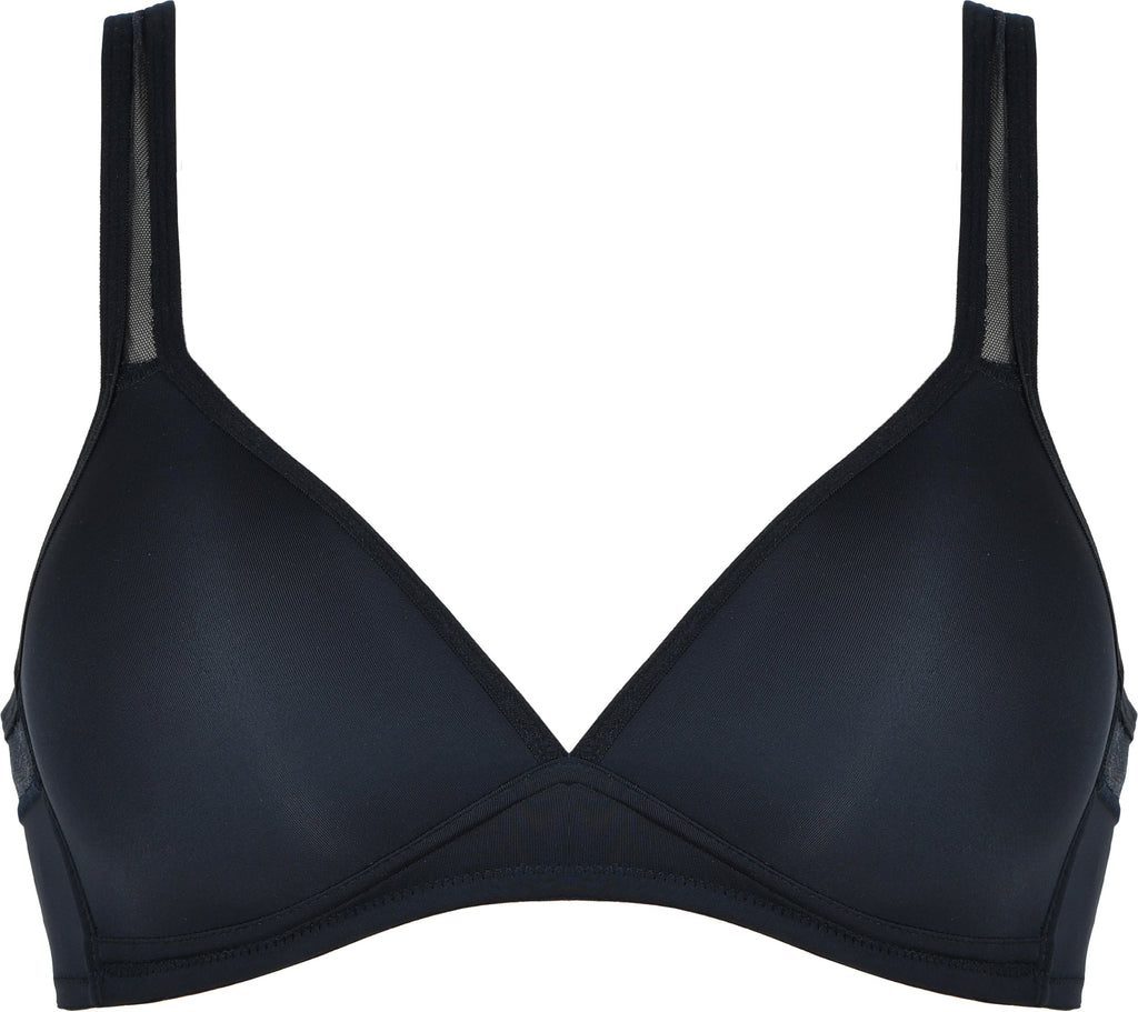 Voorzijde soft bh met mesh bandjes in de kleur zwart van het merk Naturana