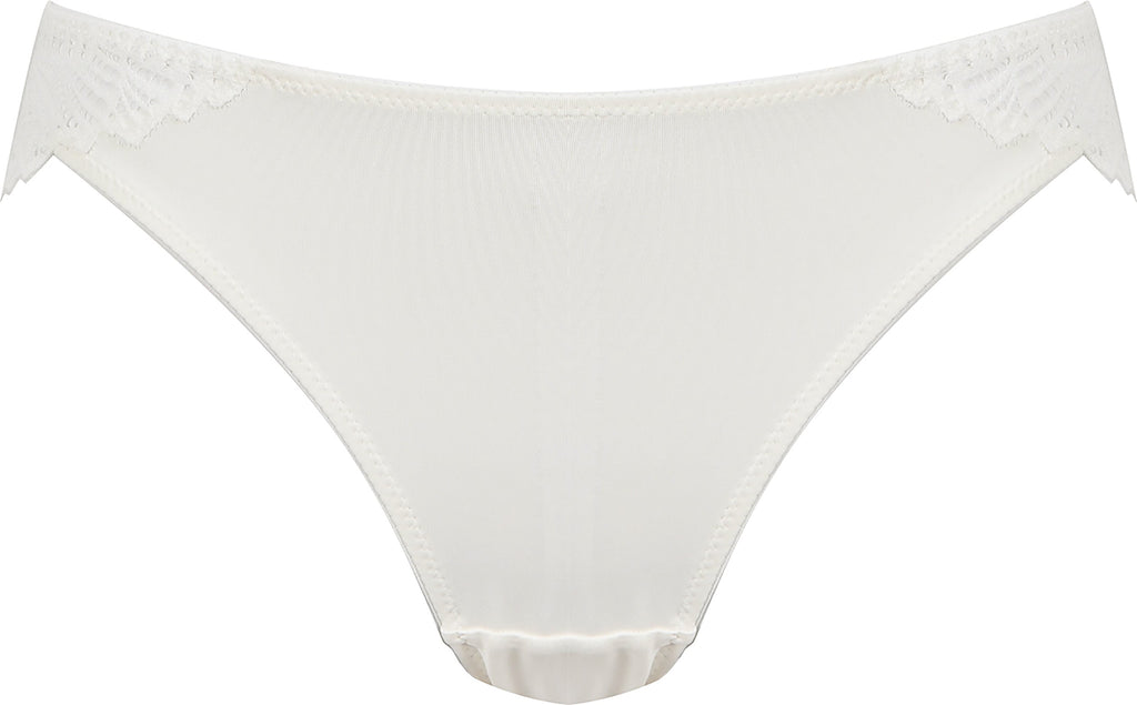 Voorzijde slip met kant in de kleur ecru van het merk Naturana