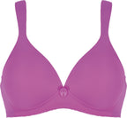 Voorzijde van soft bh met brede bandjes in de kleur purple orchid van het merk Naturana