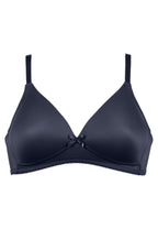 Voorzijde productafbeelding soft bh in de kleur navy van het merk Naturana 