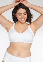 Voorzijde van vrouw die de minimizer bh met side smoother in de kleur wit van het merk Naturana draagt
