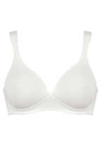 Voorzijde productafbeelding soft bh met brede bandjes in de kleur ecru van het merk Naturana