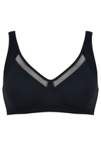 Voorzijde productafbeelding soft bh met meshrand in de kleur zwart van het merk Naturana 